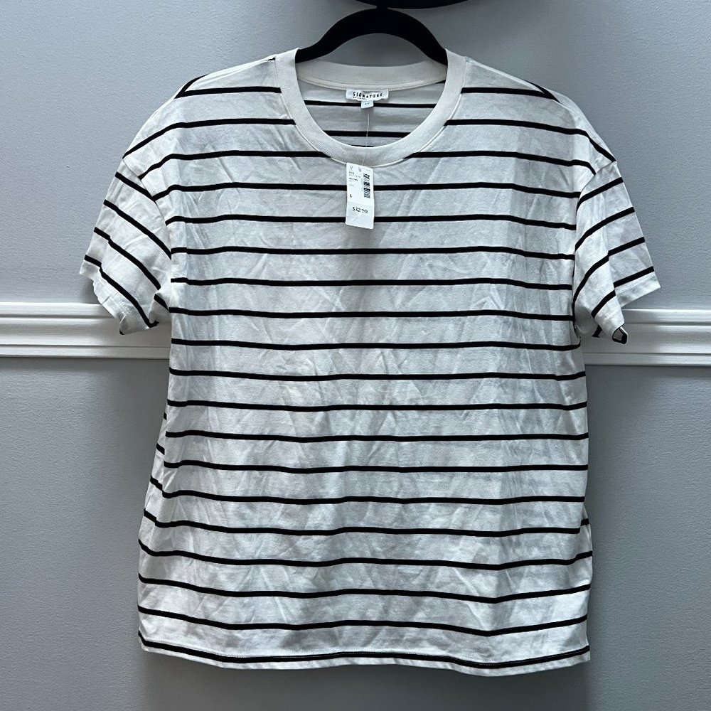 Reitmans Tee, Size Small, New with Tag